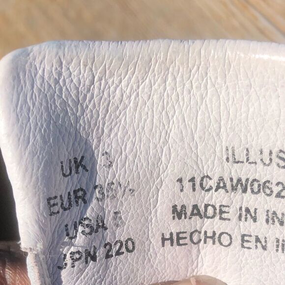 Lacoste Illusion white slip on casual athletic sneakers size 5 - Picture 9 of 12